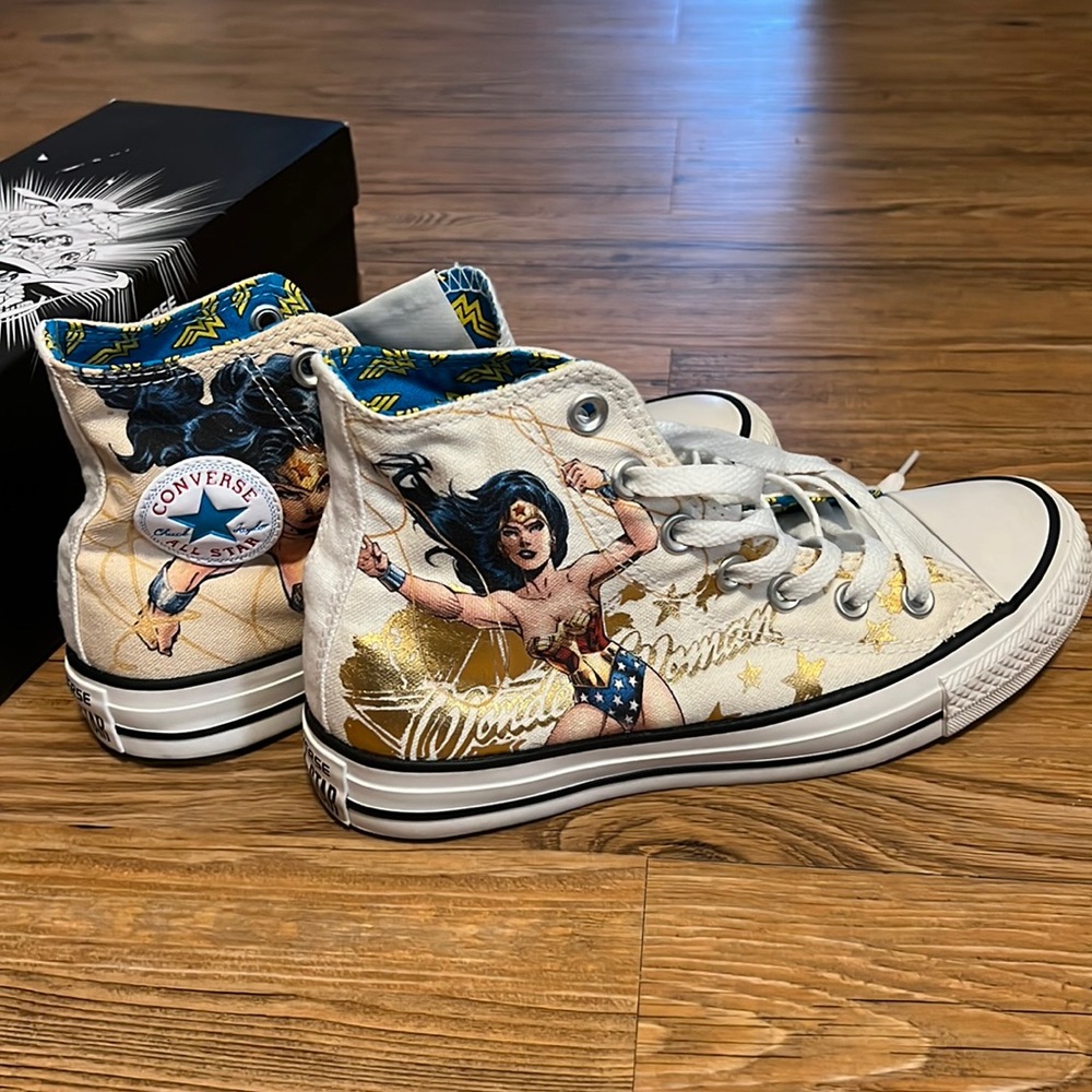 Wonder Woman Converse High Top Sneakers - M4/W6